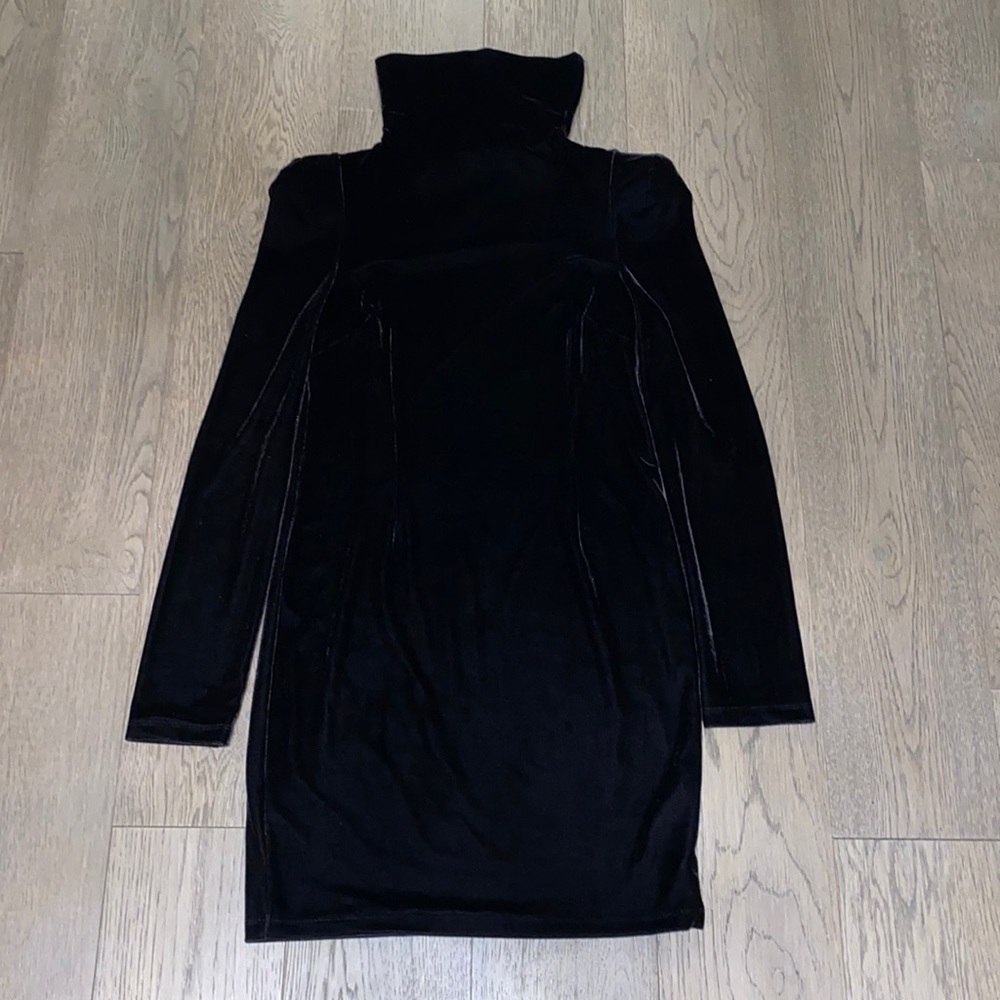 GUESS Velvet Turtle Neck Mini Dress. US M. Black. Shoulder padding.